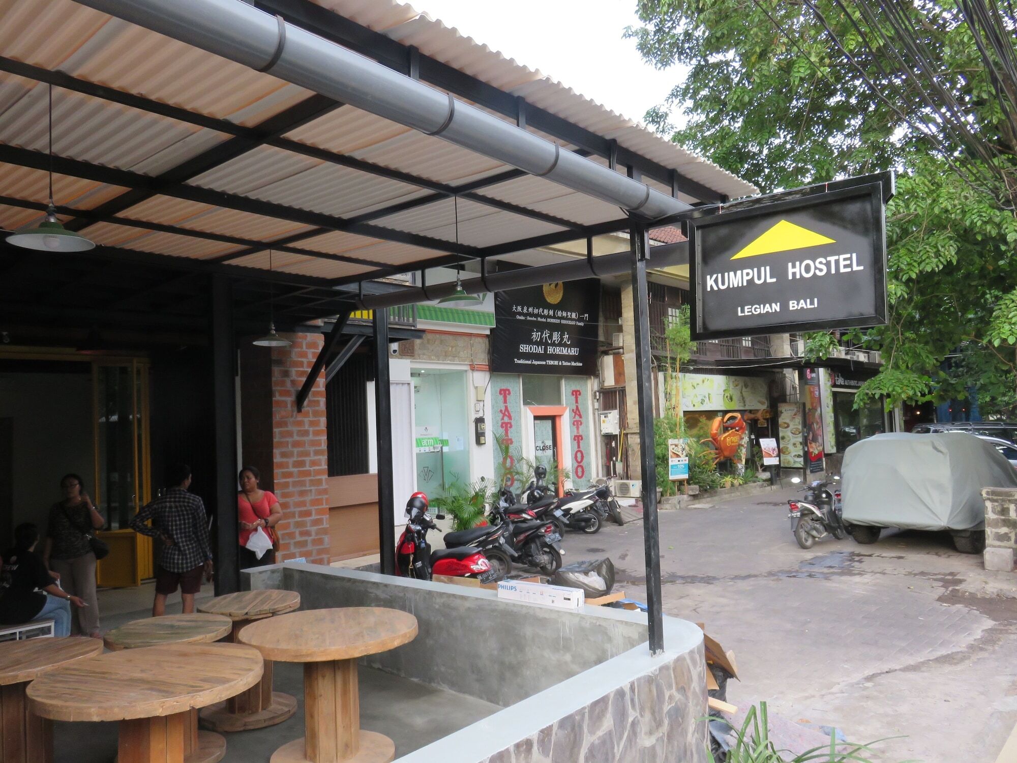 Kumpul Hostel Kuta Legian Buitenkant foto